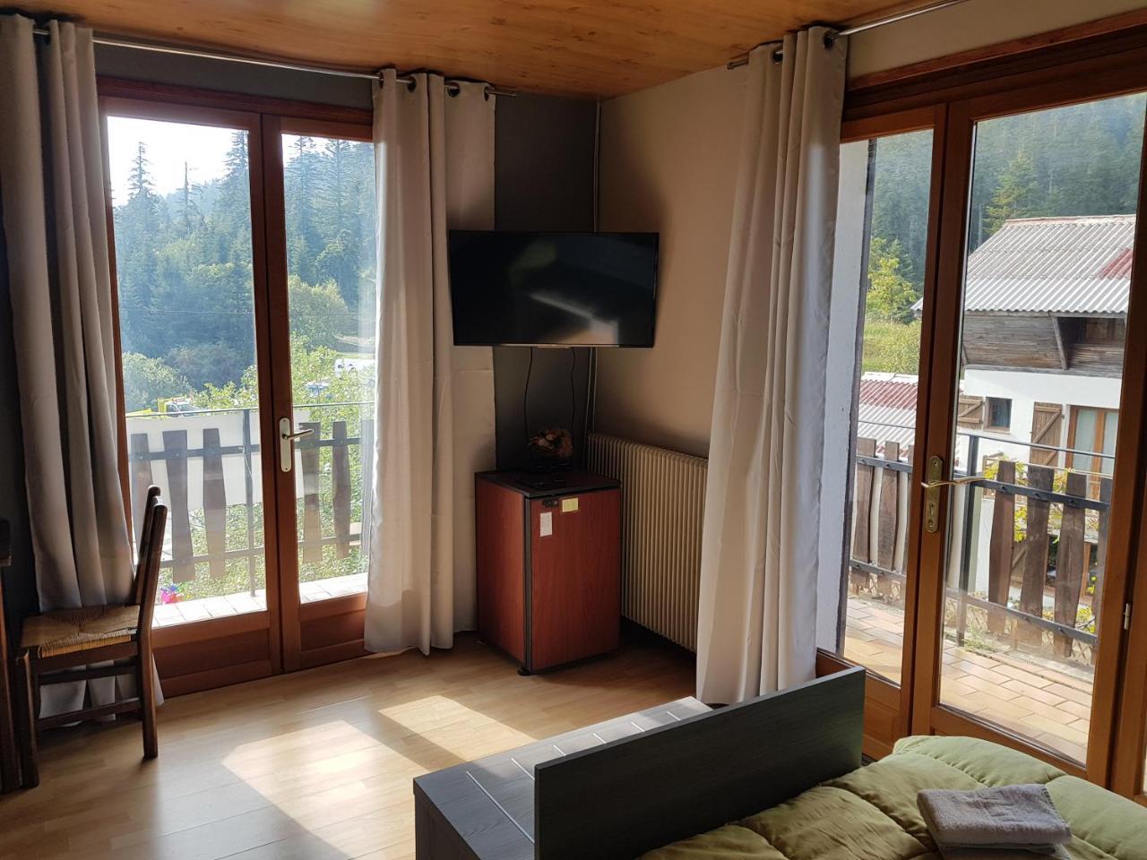 Hotel Les Chamois Ла-Боллен-Везюби Экстерьер фото